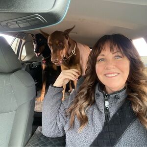 About me, offers welcome, fast shipping, ty for checking out my page, Michelle🌵🌻